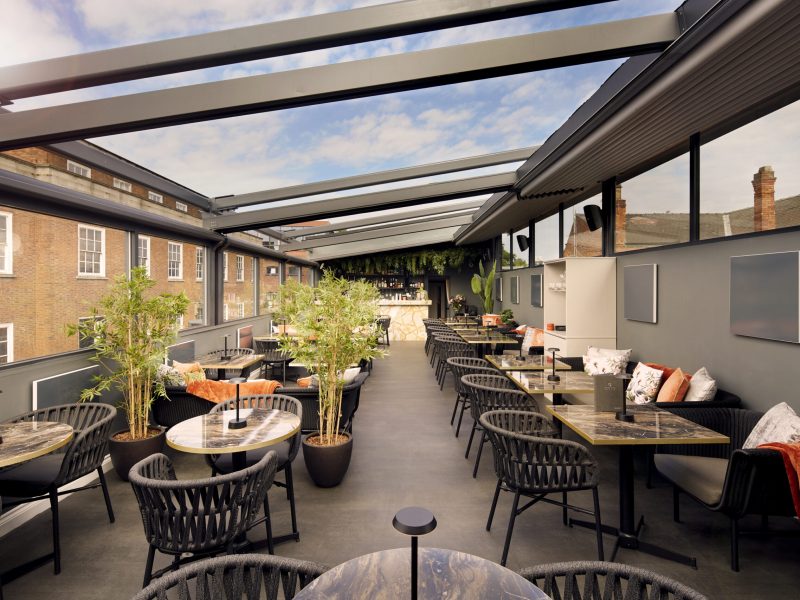 Spacious rooftop cocktail bar in the heart of Lincoln